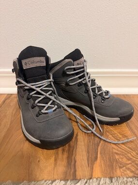 Columbia Hiking Boots